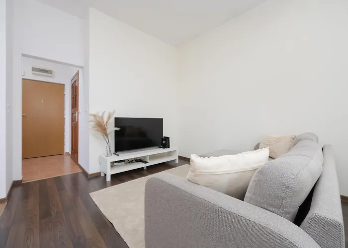 Pool & Cozy Bukowinska By Solarento * Βαρσοβία